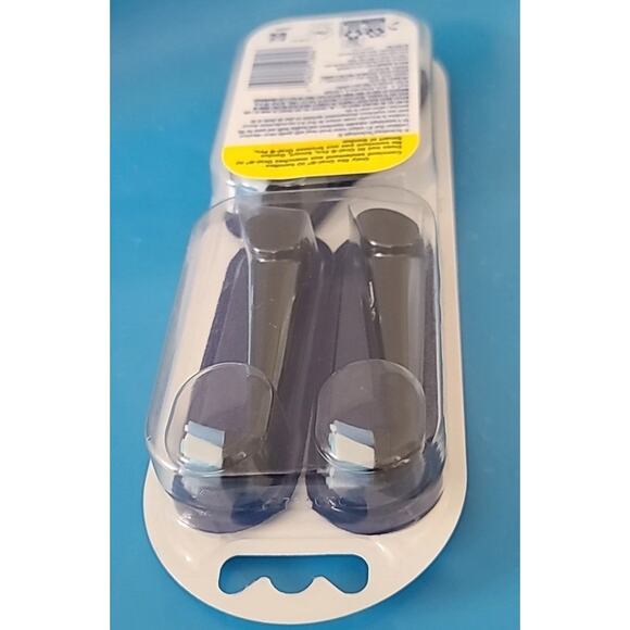 Oral-B iO Ultimate Clean Replacement Brush Head - Black (3 Pack) - Picture 10 of 10